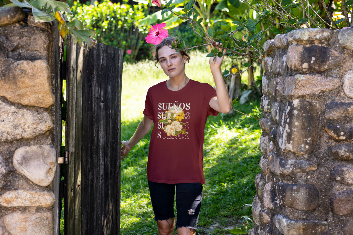 Sueños Blooming Flowers T-shirt, Women