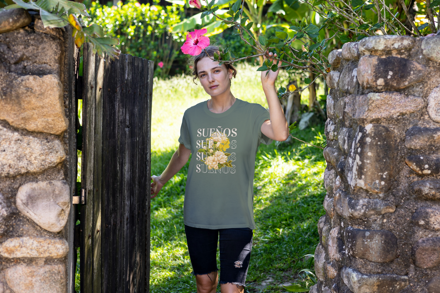Sueños Blooming Flowers T-shirt, Women