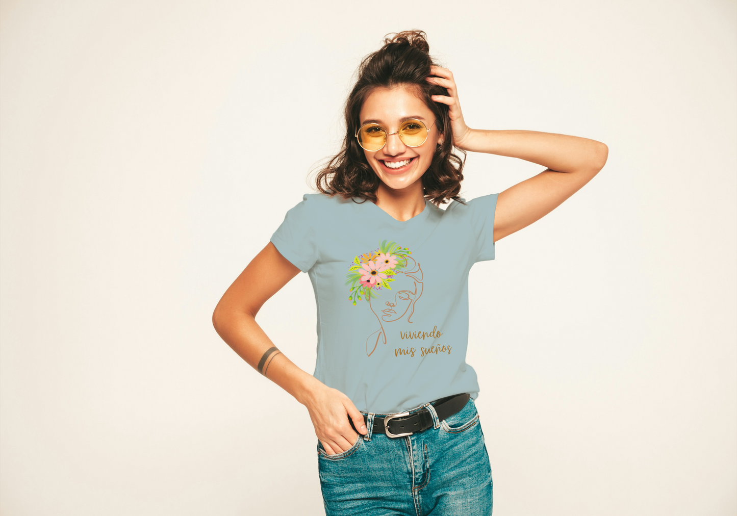 Viviendo Mis Sueños T-shirt, Women