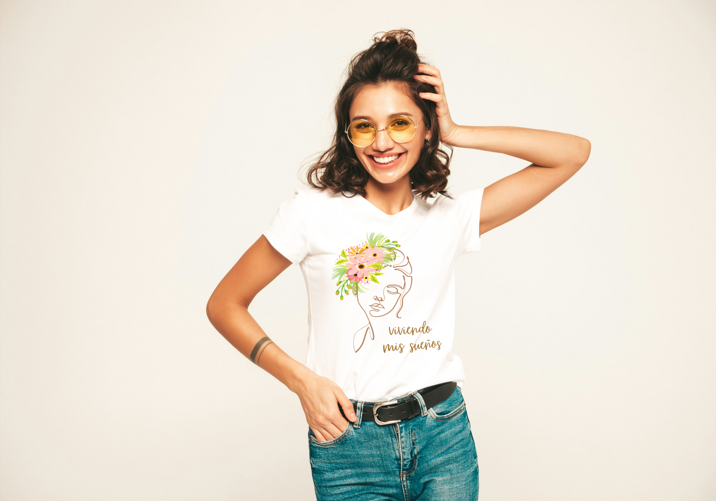 Viviendo Mis Sueños T-shirt, Women